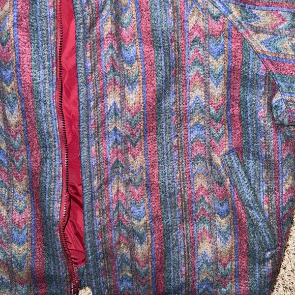 Vintage Walls Insulated Jacket - Picture 3 of 9